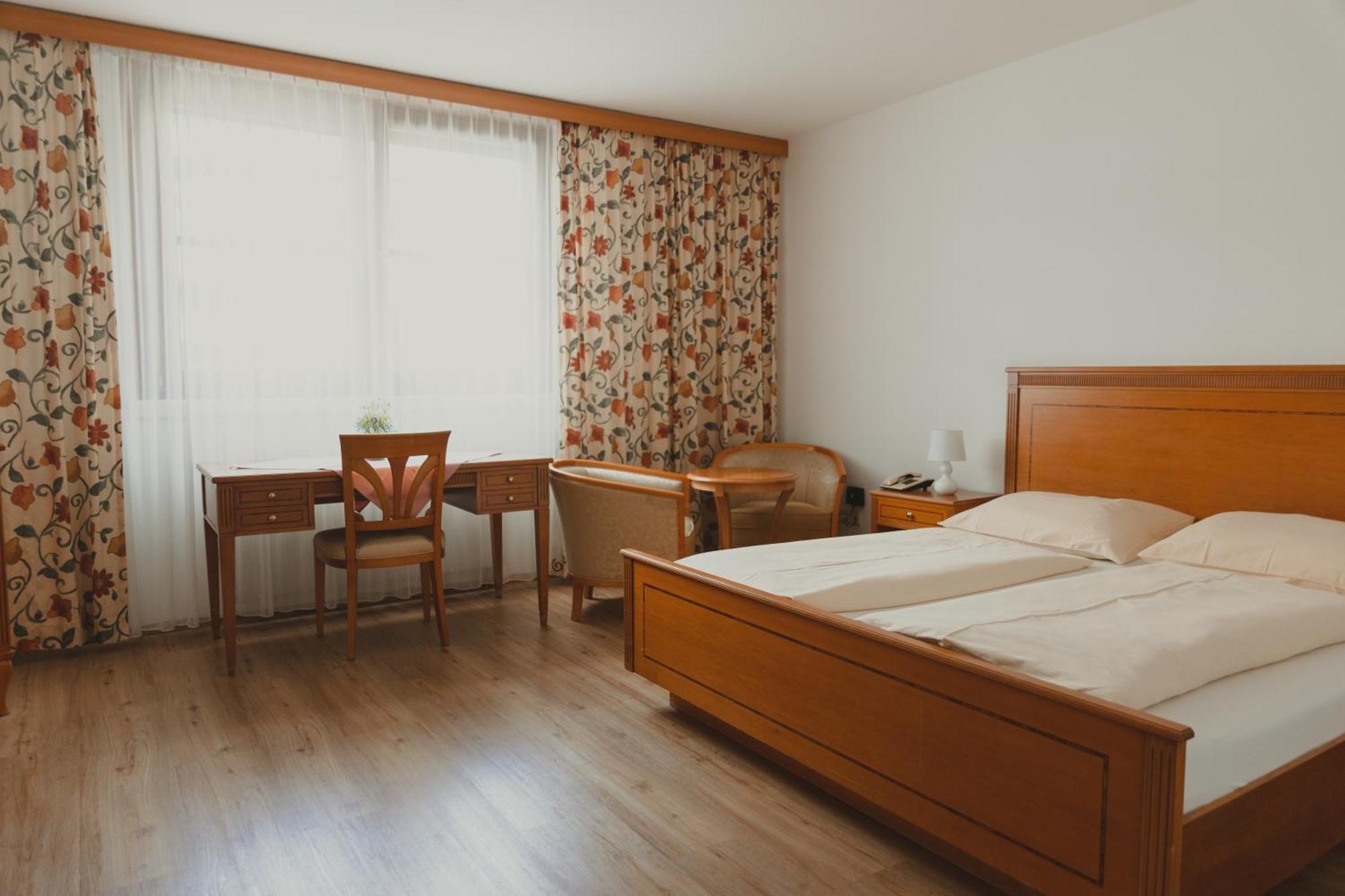 Sommerhotel Karwendel Innsbruck Exteriör bild
